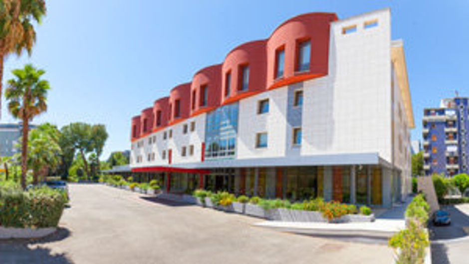 BV President Hotel Exterior