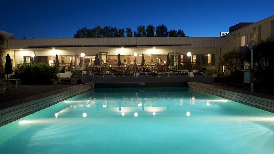 Apple Hotel AB Exterior