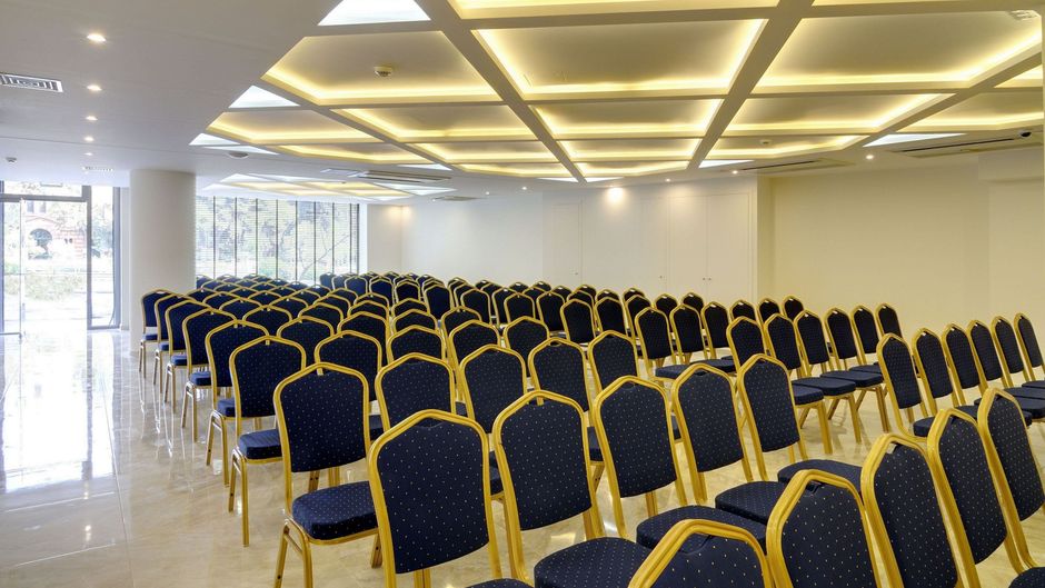 Athens Avenue Hotel Meeting
