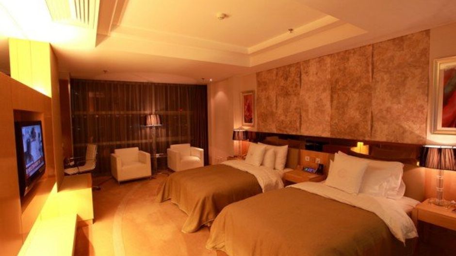 Guangming Business Hotel Room