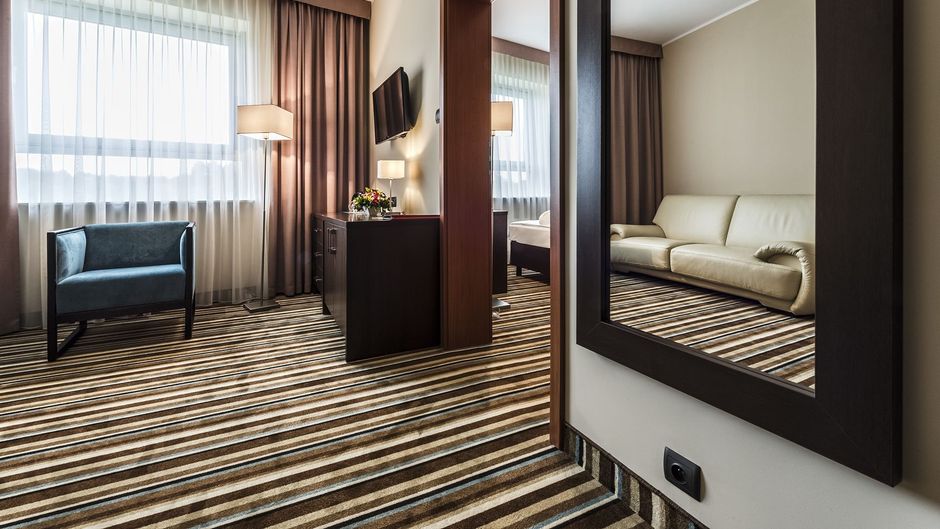 Hotel Victor Pruszkow by DeSilva Room