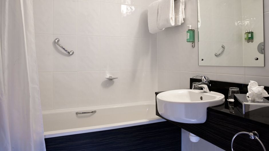Leonardo Hotel Cork Room