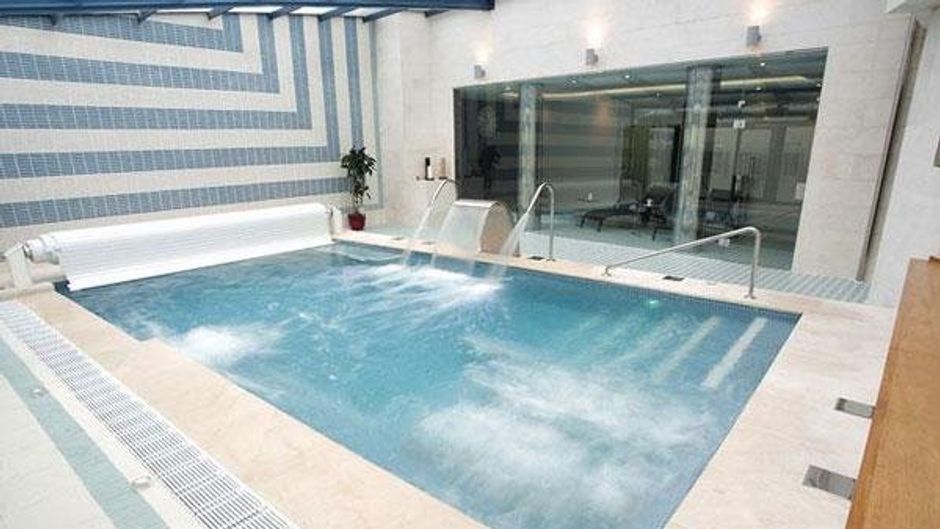Paris Spa Hotel Pool