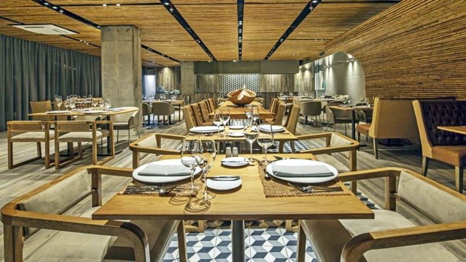 Movich Buro 51 Hotel Restaurant