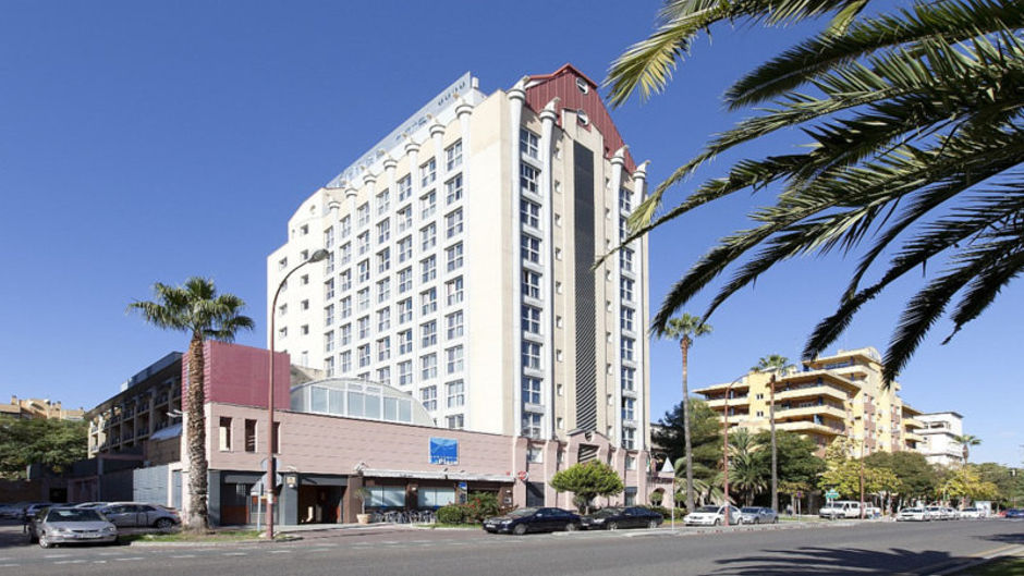 Hotel Vertice Sevilla Exterior