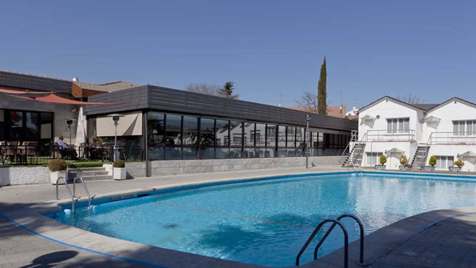 Osuna Hotel Pool