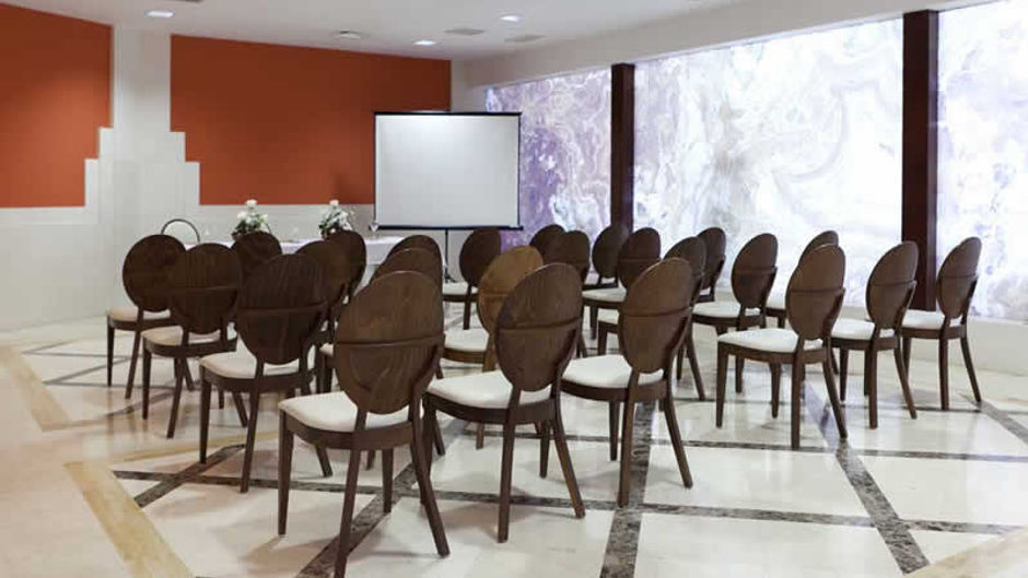 Osuna Hotel Meeting