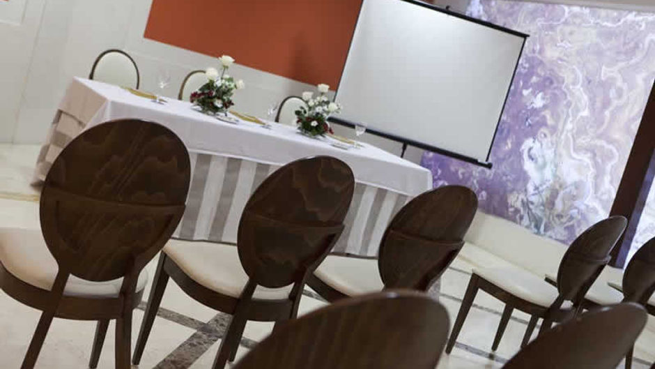 Osuna Hotel Meeting