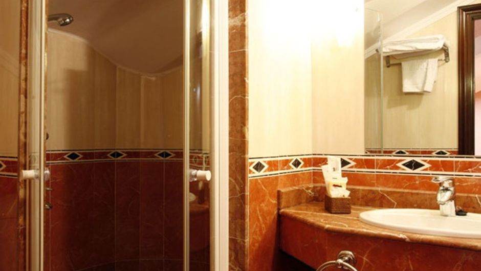 Alcomar Hotel Room