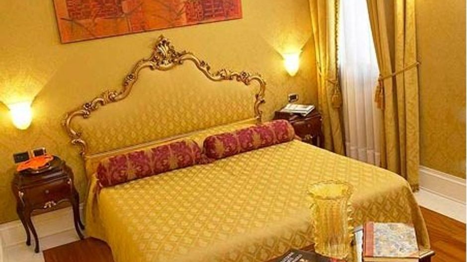 Ca' Gottardi Hotel Room