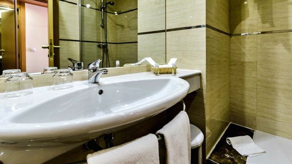 Hotel Alcala Plaza Room