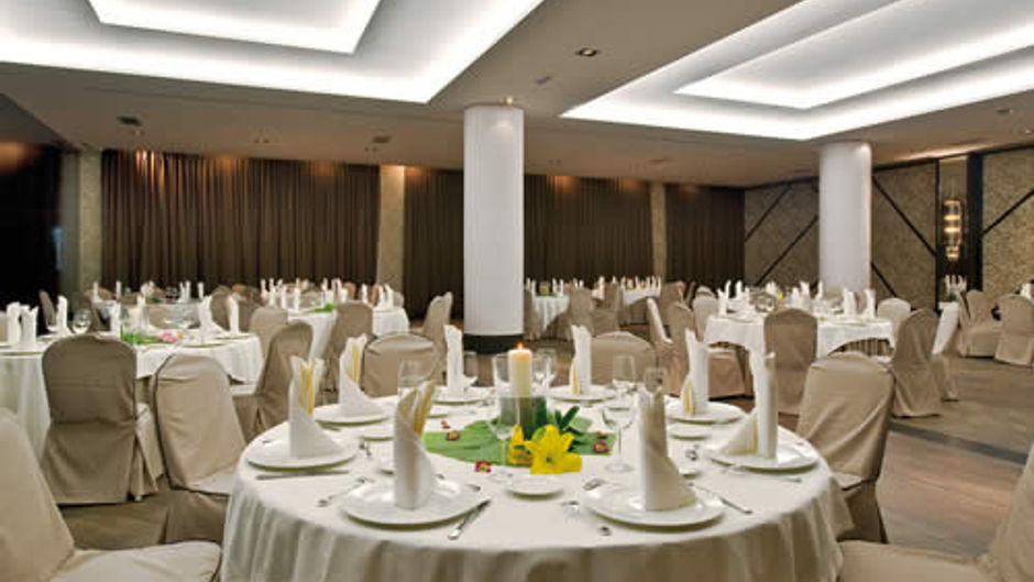 URH Zen Balagares Hotel & Spa Ballroom