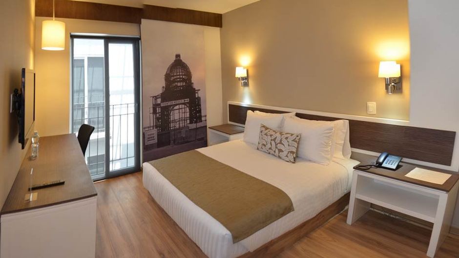 Hotel Plaza Revolucion Room