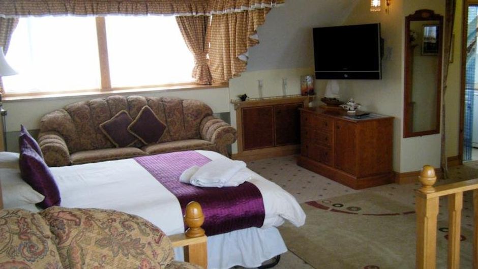 Chy-An-Albany Room