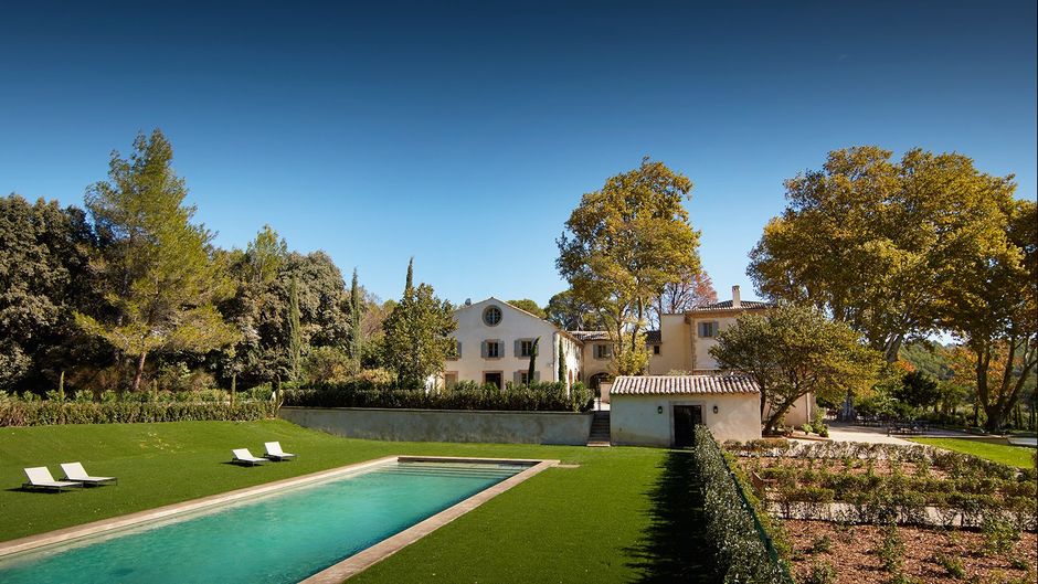 Domaine de Fontenille Pool