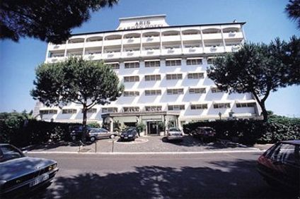 Hotel Aris Garden
