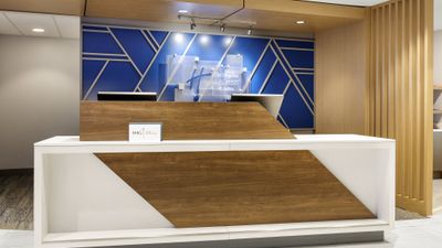 Holiday Inn Express Cincinnati Airport