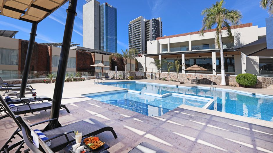 Voco Hermosillo Pool