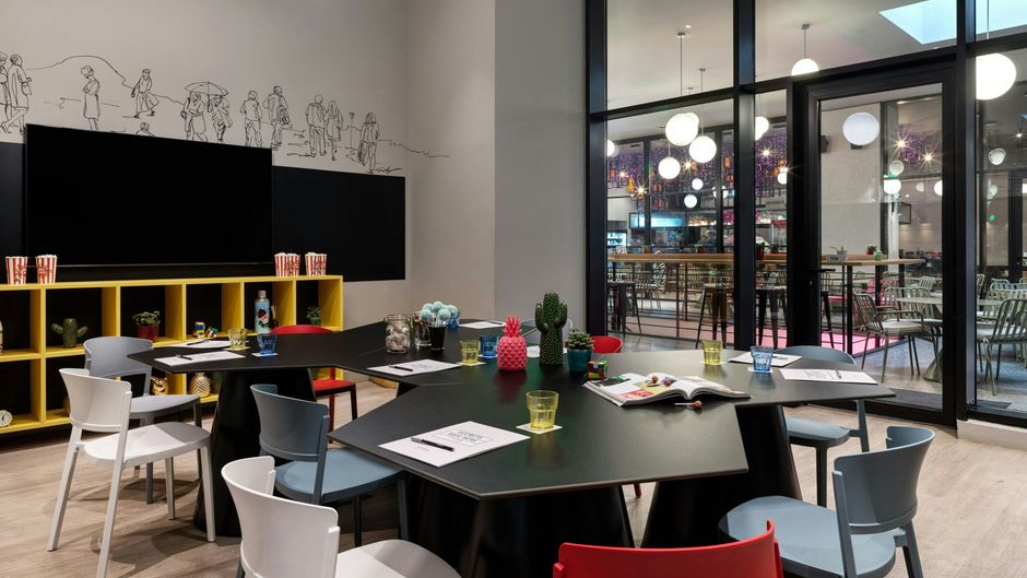 Moxy Athens City Meeting