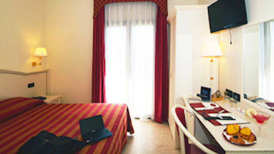 Fashion Hotel Room