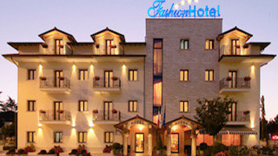 Fashion Hotel Exterior