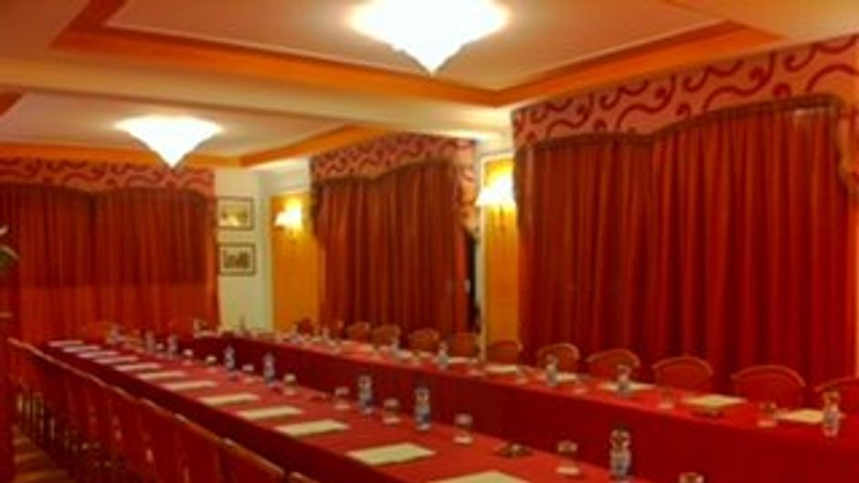 Fashion Hotel Meeting