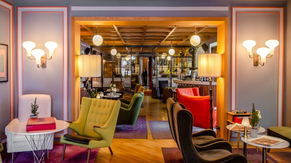 Brown's Central Hotel Lobby
