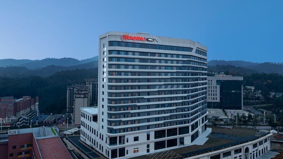 Hampton Inn KWE Nanming Xingye Exterior