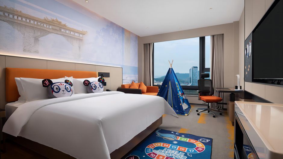 Hampton Ningde Lithium Electricity Town Room