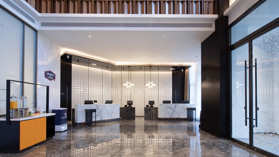 Hampton Hilton Langfang City Center Lobby