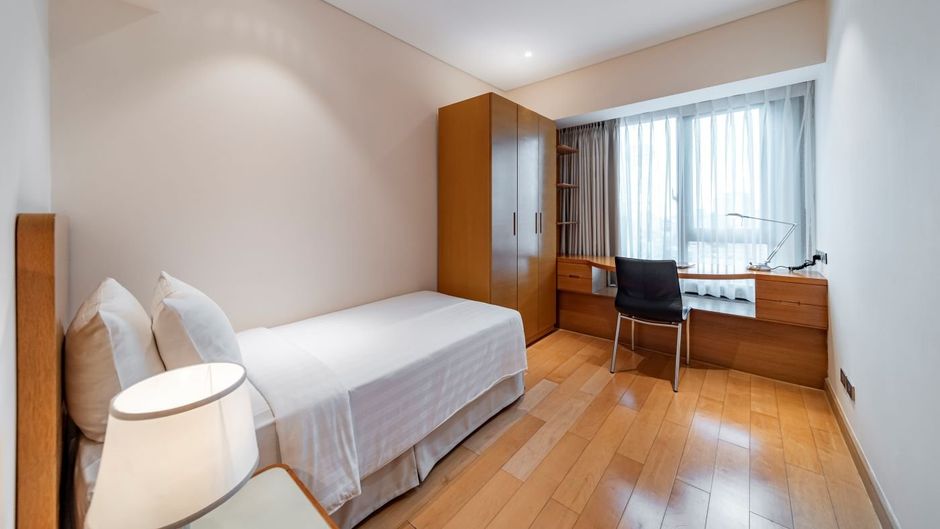 Sherwood Residence Pasteur Room