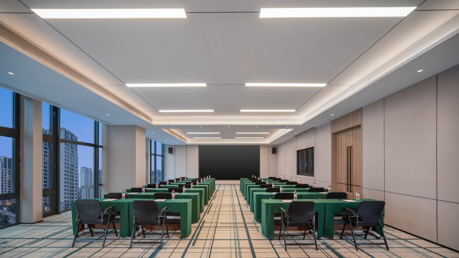 Holiday Inn Express Central Park Meeting