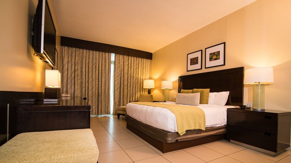 Summit Rainforest & Golf Resort Room