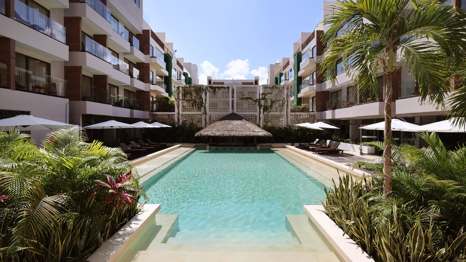 Holiday Inn Tulum Downtown Pool