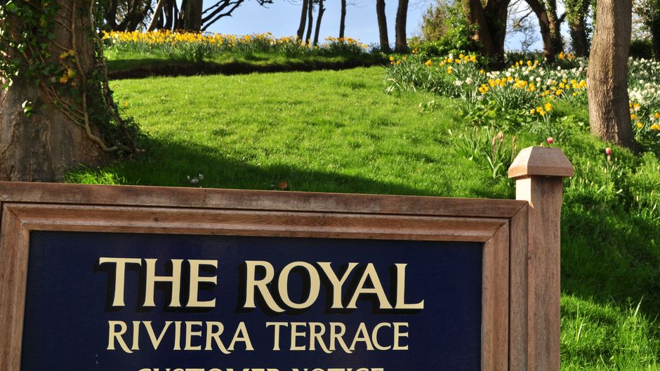 The Royal Hotel Exterior