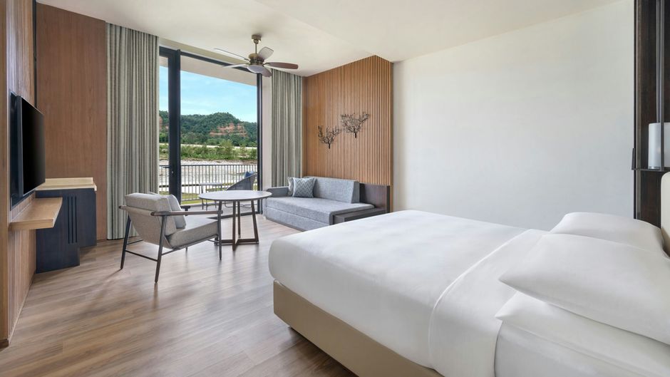 Jim Corbett Marriott Resort Spa Room