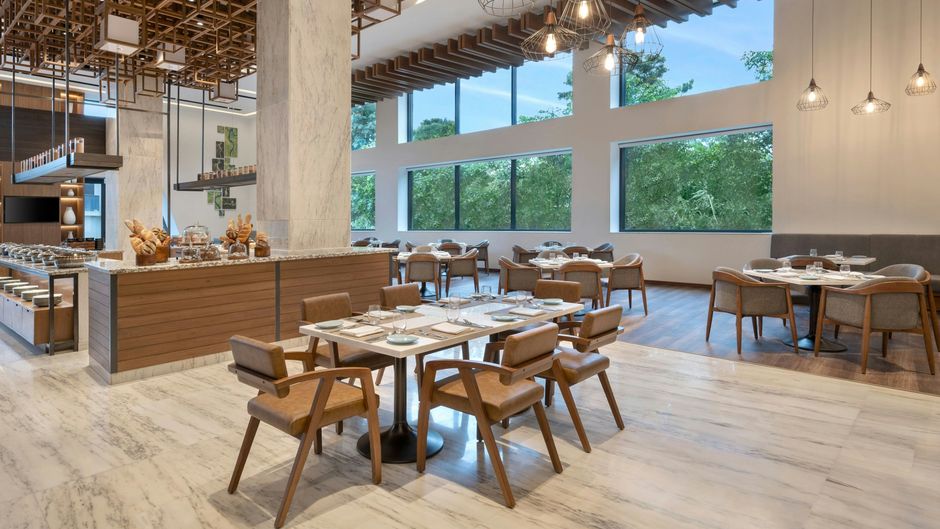 Jim Corbett Marriott Resort Spa Room