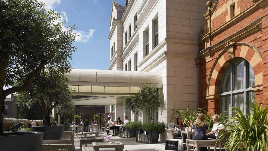 Dylan Hotel Dublin Exterior