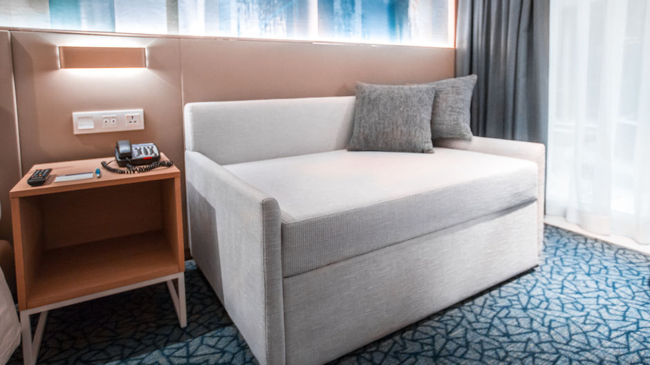 Holiday Inn Express Manila Newport City Room