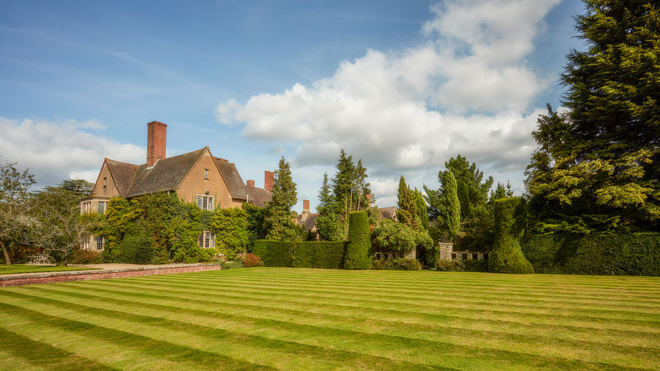 Mallory Court Hotel Exterior