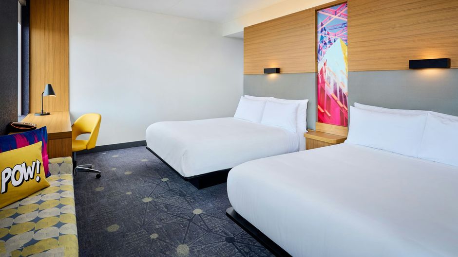 aloft Vaughan Mills Room