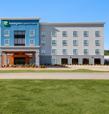 Holiday Inn Express & Suites Forrest Cit