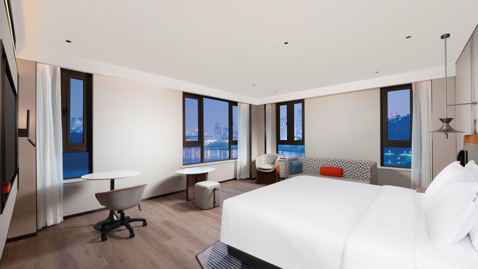Holiday Inn Exp Ciqikou Ancient Room