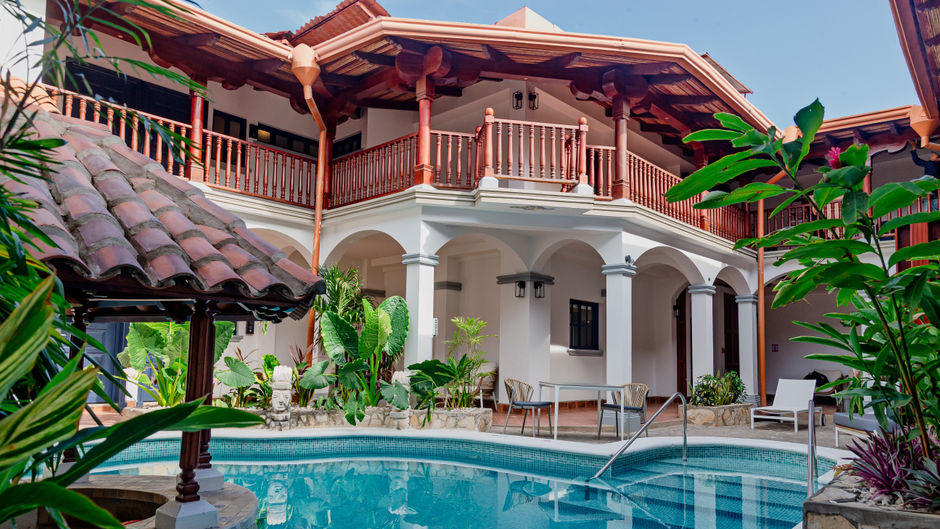 Voco Lake Nicaragua Granada Pool