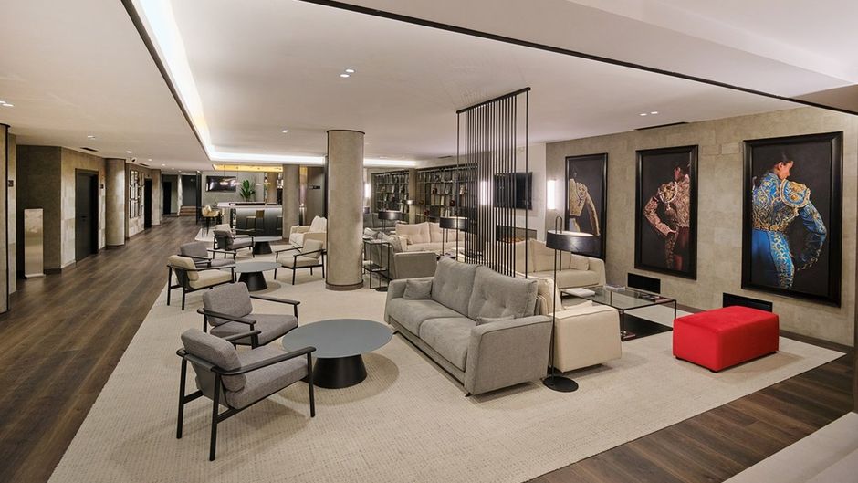 1881 Madrid Ventas Lobby