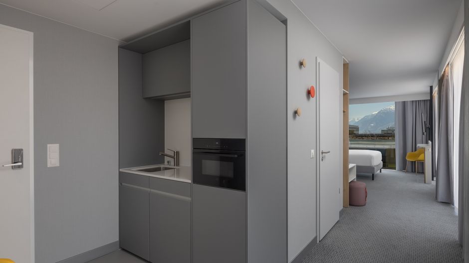 Holiday Inn Exp  Suites Sion Room