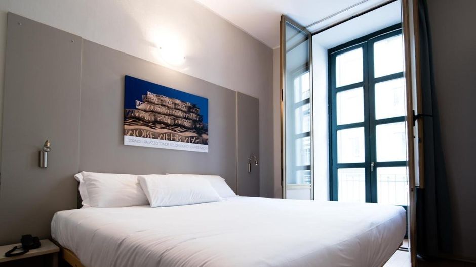 Hotel Astoria Room