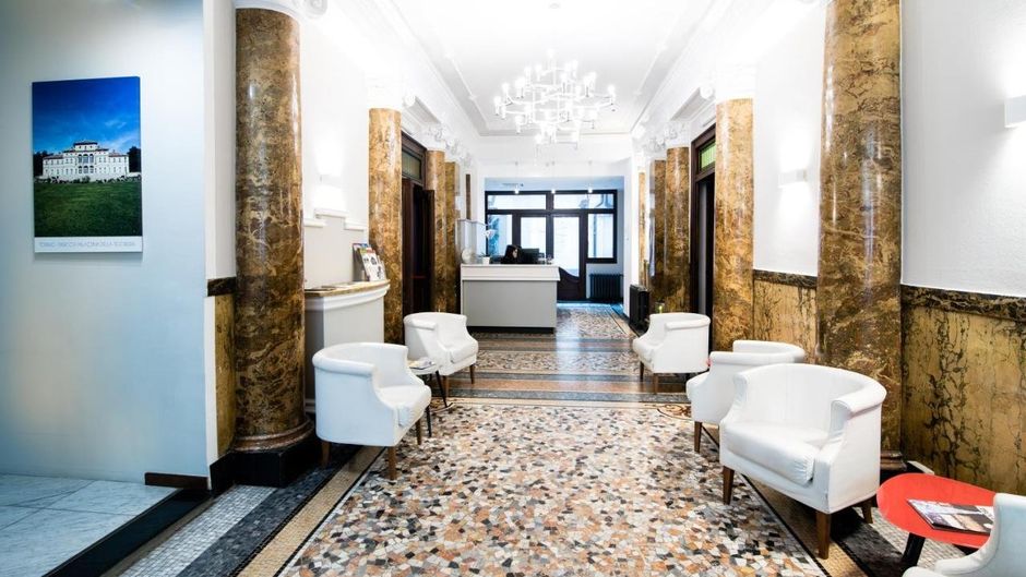 Hotel Astoria Lobby