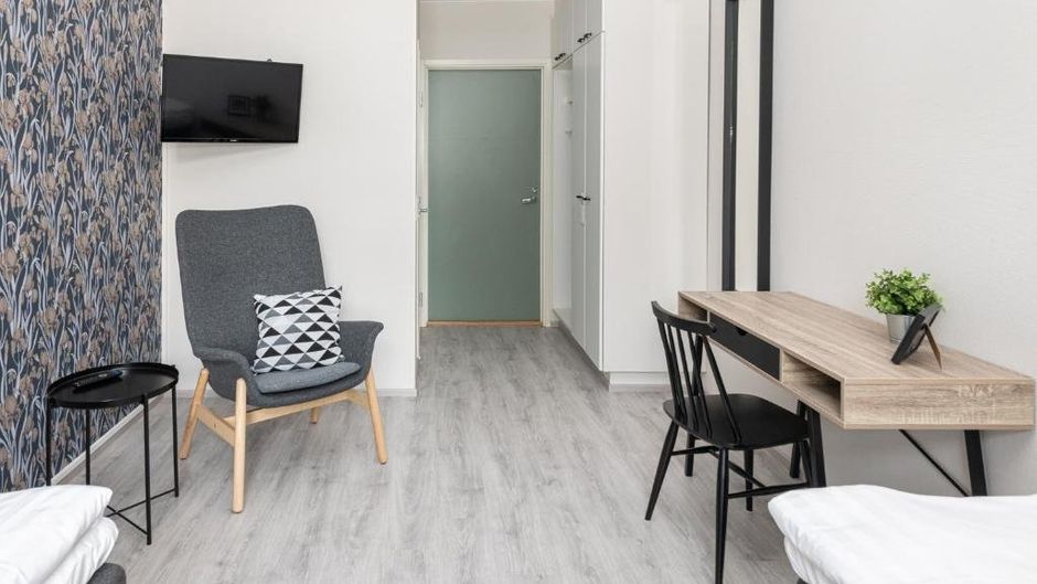 Hotelli Rakuuna Room