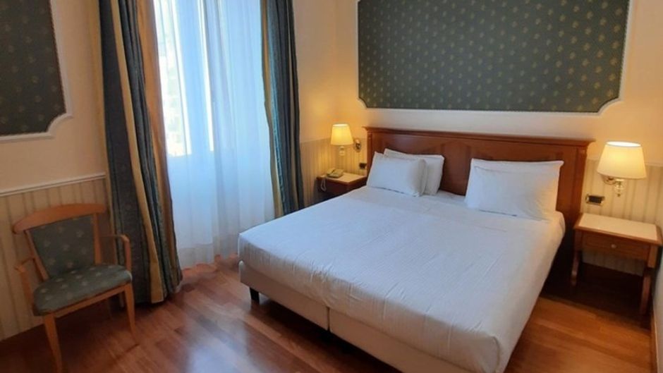 Andreola Hotel Room